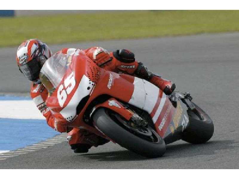 Ducati Desmosedici MotoGP 2003 - image 1