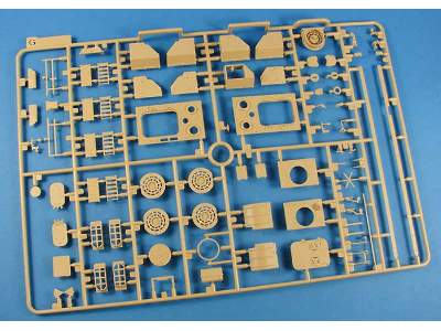 Panther Ausf.G Sd.Kfz.171 Early-Late w/Full interior Clear Parts - image 8