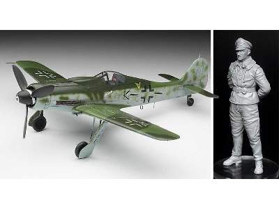 Focke-Wulf Fw 190D-9 Barkhorn w/ Figure Limited Edition - image 2