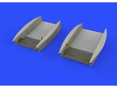 Spitfire Mk.  VIII / IX / XVI radiator fairings 1/72 - Eduard - image 8