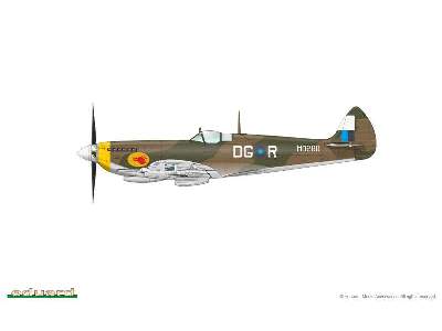 Spitfire Mk. VIII 1/72 - image 3