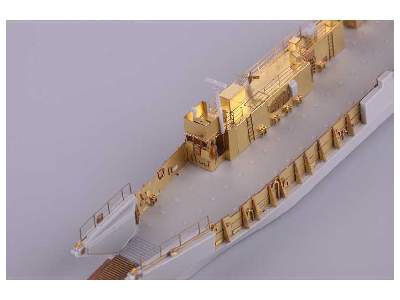 USS Iwo Jima LHD-7  pt.2 1/350 - Trumpeter - image 11