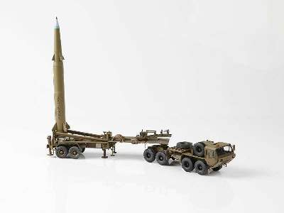 USA M983 Hemtt Tractor With Pershing II Missile Erector Launcher - image 21
