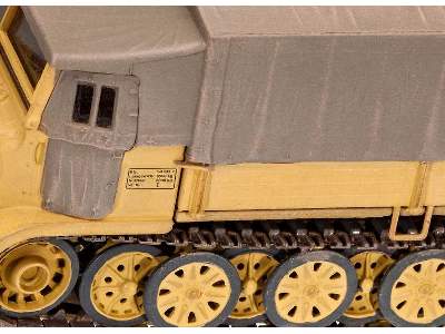 Sd.Kfz. 7 (Late Production) - image 2