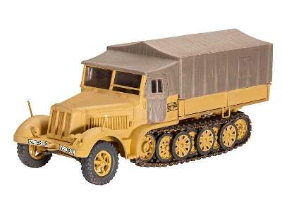 Sd.Kfz. 7 (Late Production) - image 3