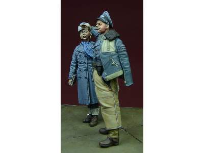 WWII Luftwaffe Pilot & Helferin, Winter 1942-45 - image 3