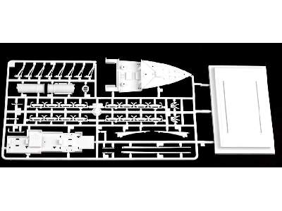 R.M.S. Titanic - image 4