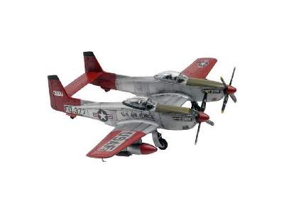 Monogram 5257 - 1/72 Twin Mustang F-82g - image 2