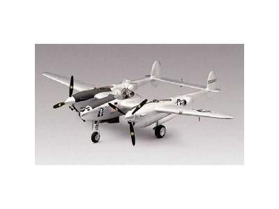 Monogram 5479 - 1/48 P-38 J Lightning - image 1