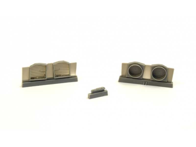 P-40undercarriage Set (Contains Wheel Well Structure And Canvas  - image 1