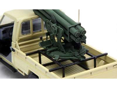 Pickup Mounted Quead Rocket Launcher - image 4