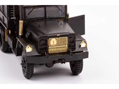 M35A2 truck 1/35 - image 2