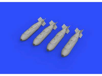 BL755 cluster bombs 1/48 - image 1