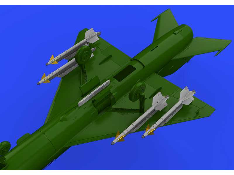 R-13M missiles w/  pylons for MiG-21 1/72 - image 1