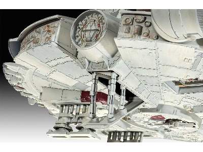 STAR WARS Millennium Falcon  - image 2
