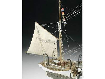 H.M.S. Beagle - Gift Set - image 6