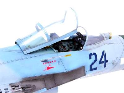 Sukhoi Su-27 Flanker B - image 4