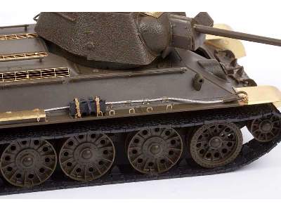 T-34/76 1/35 - Academy - image 4
