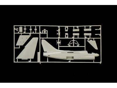 LTV A-7E Corsair II - image 9