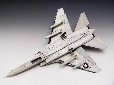 RA-5C Vigilante 02809 - image 17