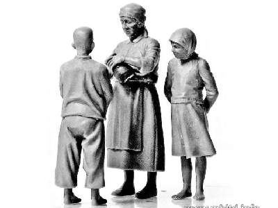 Eastern Region Peasants, WW II Era - image 4