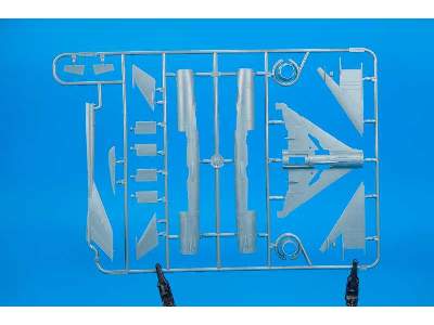 MiG-21MF Fighter-Bomber 1/72 - image 5