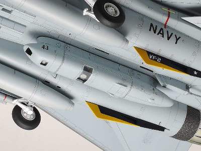 Grumman F-14D Tomcat - image 19