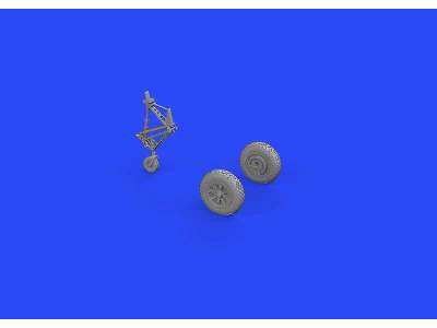 F4U wheels 1/72 - Tamiya - image 6