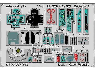 MiG-25PD 1/48 - image 1