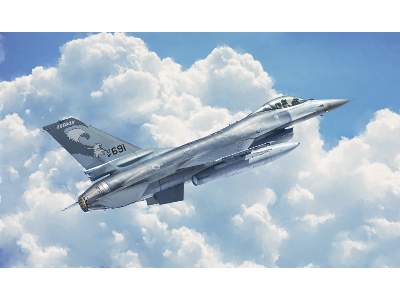 F-16 A Fighting Falcon - image 1