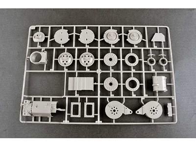 German Sd.Kfz.171 Panther Ausf.G - Early Version  - image 32