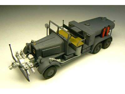 Daimler Benz LG3000 Tanksprizte TS- 2.5 (Kfz 343) - image 7