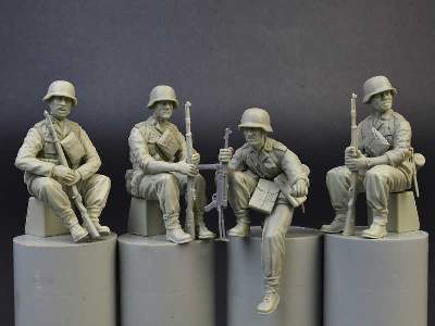 German Panzergrenadiers - image 9