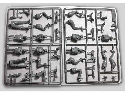 Tire Changing Pit Crew Figure Set - image 2