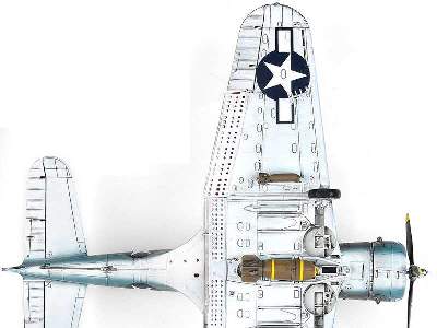 USN SBD-5 - Battle of the Philippine Sea - image 8