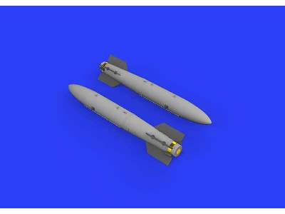 B43-0 Nuclear Weapon w/  SC43-4/ -7 tail assembly 1/48 - image 2