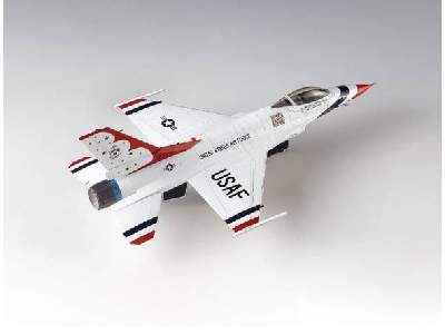 General Dynamics F-16C THUNDERBIRDS - image 3