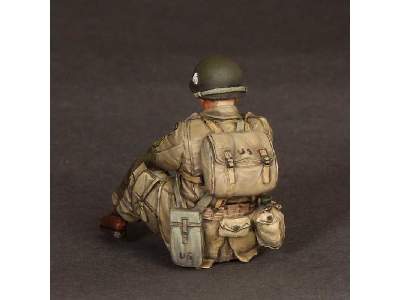 Sgt. U.S. Airborne Division On Rest - image 6