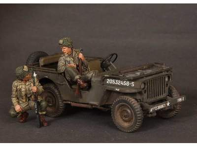 U.S.Airborne Bar Gunner And Airborne On Rest 2 Figures - image 3