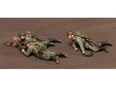 German 5 cm Mortar Grw 36 Team.1939-42 3 Figures - image 3