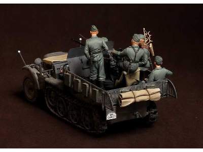 Crew For Sd.Kfz.10/4 Fur 2cm Flak 30 (For Dragon 6739) 5 Figures - image 7