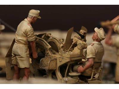 DAK Crew For 2 cm Flak 38 5 Figures - image 15