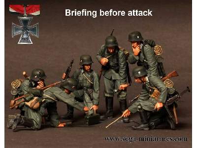 Briefing Before Attack 6 Figures - image 1