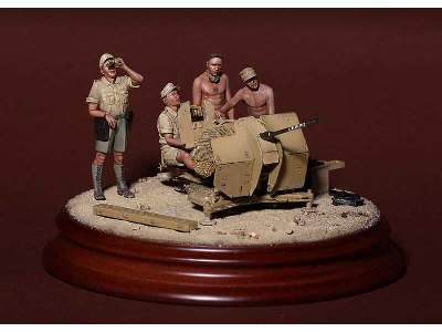 DAK Crew For 2 cm Flak 38. 4 Figures - image 6