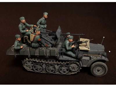 Crew For Sd.Kfz.10/4 Fur 2cm Flak 30 (For Dragon 6739) 6 Figures - image 16