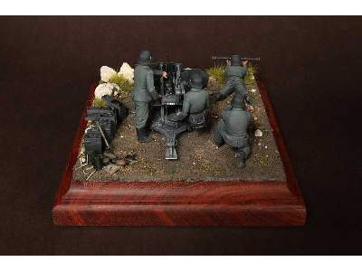 Crew For 2 cm Flak 38. 4 Figures - image 3