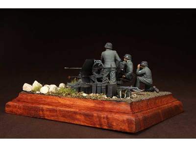 Crew For 2 cm Flak 38. 4 Figures - image 17