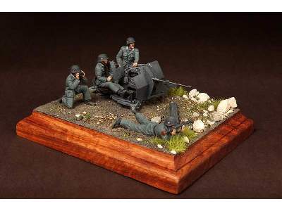 Crew For 2 cm Flak 38. 4 Figures - image 20