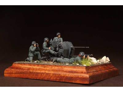 Crew For 2 cm Flak 38. 4 Figures - image 21