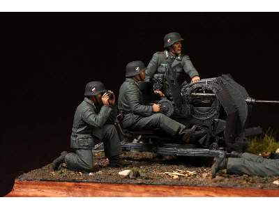 Crew For 2 cm Flak 38. 4 Figures - image 23